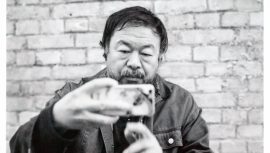 Der chinesische Künstler Ai WeiWei in Berlin Prenzlauer Berg